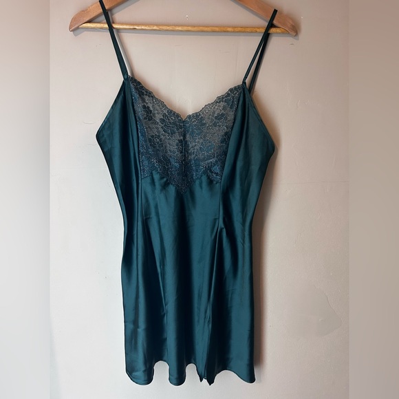 PINK Victoria's Secret Other - Victorias Secret Emerald Green Lace Satin Slip Dress Size M